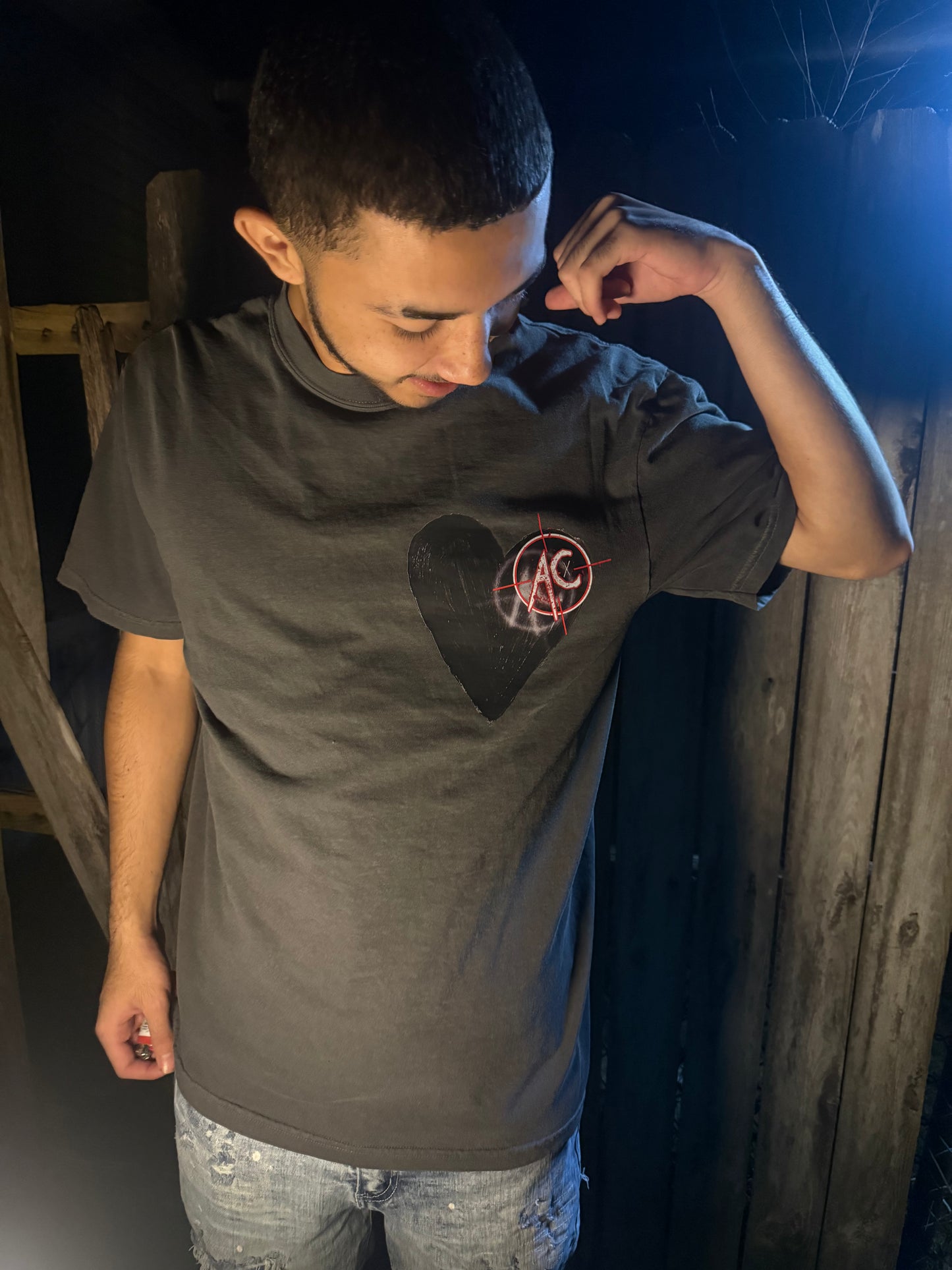 BLACK HEART TEE / GREY